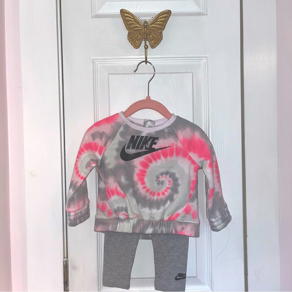 Nike 9 month sweatpants and leggings